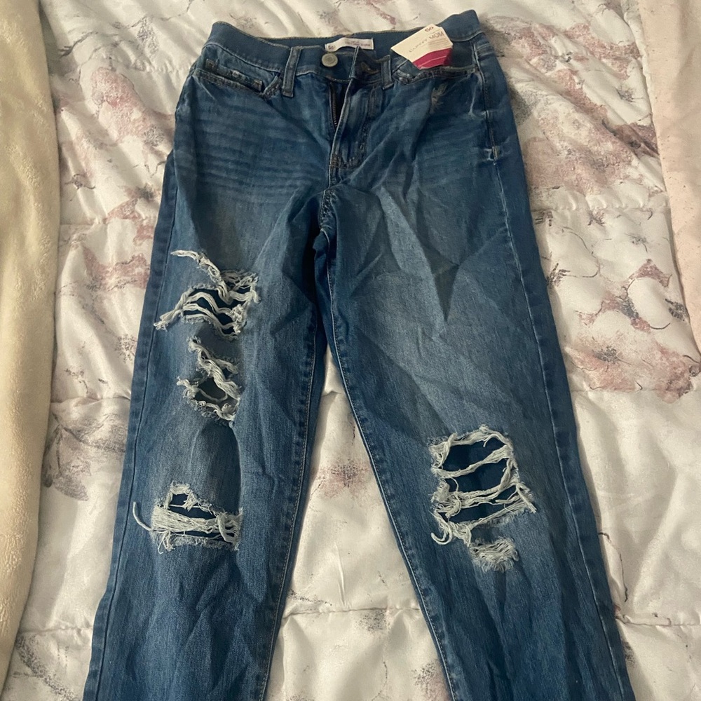 dark wash ripped mom jeans